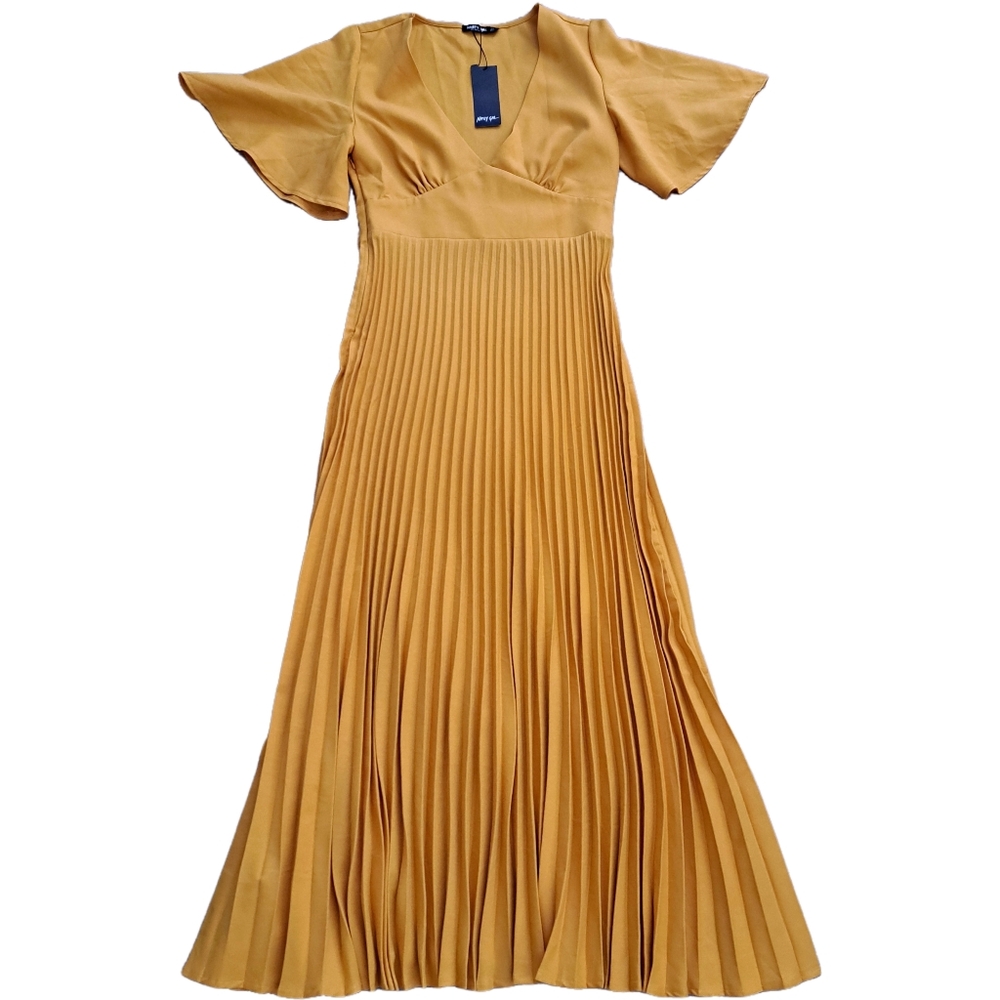 Nasty Gal Pleat It Hun Maxi Dress